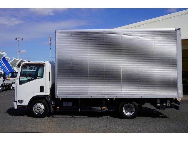 エルフトラック ワイドロング　アルミバン　２トン積　跳上パワーゲート　高箱　積載２０００ｋｇ　ラッシング３段　バックカメラ　ＥＴＣ　坂道発進補助　左電格ミラー　フォグランプ　日本フルハーフ製　６速ＭＴ（5枚目）