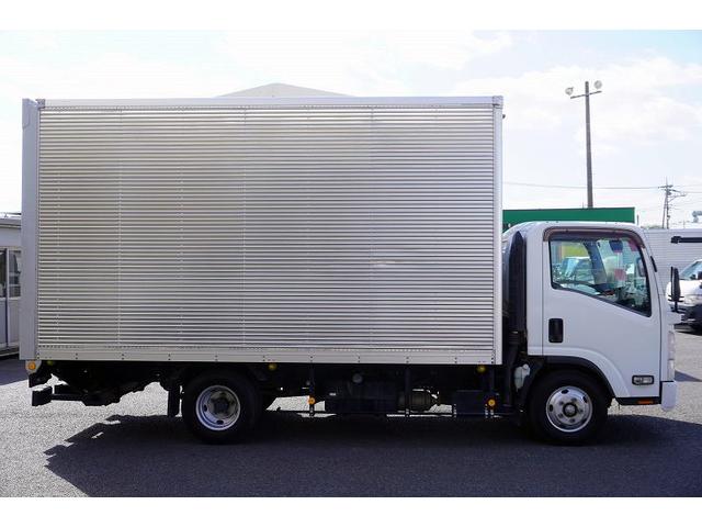 エルフトラック ワイドロング　アルミバン　２トン積　跳上パワーゲート　高箱　積載２０００ｋｇ　ラッシング３段　バックカメラ　ＥＴＣ　坂道発進補助　左電格ミラー　フォグランプ　日本フルハーフ製　６速ＭＴ（7枚目）