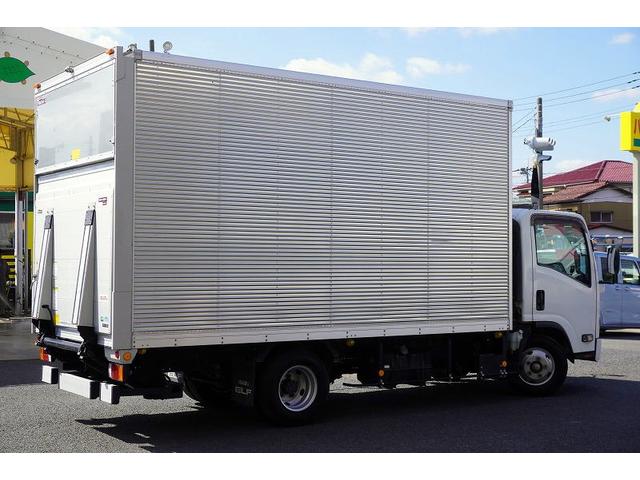エルフトラック ワイドロング　アルミバン　２トン積　跳上パワーゲート　高箱　積載２０００ｋｇ　ラッシング３段　バックカメラ　ＥＴＣ　坂道発進補助　左電格ミラー　フォグランプ　日本フルハーフ製　６速ＭＴ（8枚目）