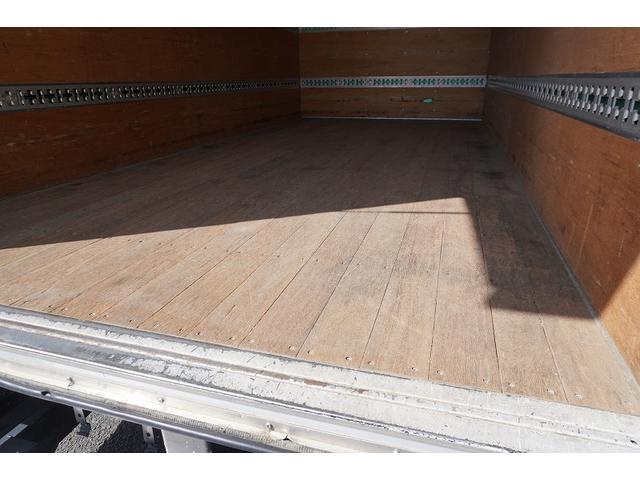 エルフトラック ワイドロング　アルミバン　２トン積　跳上パワーゲート　高箱　積載２０００ｋｇ　ラッシング３段　バックカメラ　ＥＴＣ　坂道発進補助　左電格ミラー　フォグランプ　日本フルハーフ製　６速ＭＴ（19枚目）