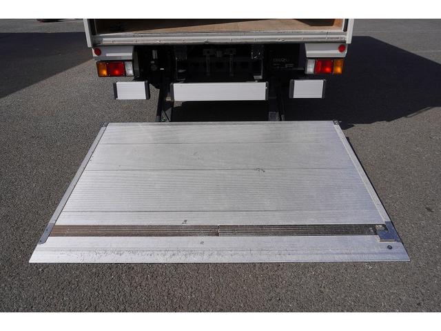エルフトラック ワイドロング　アルミバン　２トン積　跳上パワーゲート　高箱　積載２０００ｋｇ　ラッシング３段　バックカメラ　ＥＴＣ　坂道発進補助　左電格ミラー　フォグランプ　日本フルハーフ製　６速ＭＴ（38枚目）