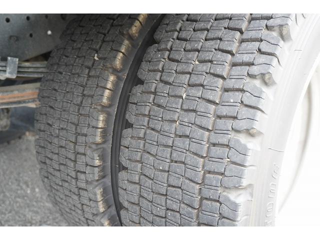 キャンター ワイドロング　アルミバン　３．５トン積　サイドドア　５速ＭＴ　積載３５００ｋｇ　ラッシング２段　９０度ストッパー　バックカメラ　左電格ミラー　坂道発進補助　フォグランプ　衝突軽減ブレーキ　車線逸脱警報　パブコ製（14枚目）