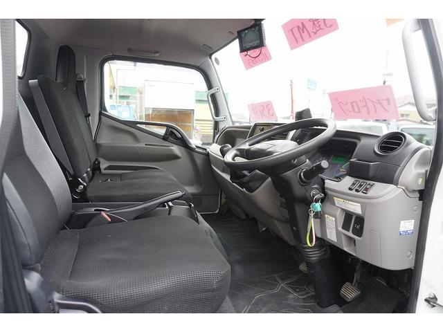 キャンター ワイドロング　アルミバン　３．５トン積　サイドドア　５速ＭＴ　積載３５００ｋｇ　ラッシング２段　９０度ストッパー　バックカメラ　左電格ミラー　坂道発進補助　フォグランプ　衝突軽減ブレーキ　車線逸脱警報　パブコ製（19枚目）