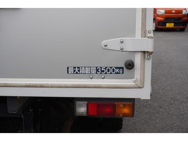 キャンター ワイドロング　アルミバン　３．５トン積　サイドドア　５速ＭＴ　積載３５００ｋｇ　ラッシング２段　９０度ストッパー　バックカメラ　左電格ミラー　坂道発進補助　フォグランプ　衝突軽減ブレーキ　車線逸脱警報　パブコ製（22枚目）