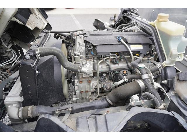 キャンター ワイドロング　アルミバン　３．５トン積　サイドドア　５速ＭＴ　積載３５００ｋｇ　ラッシング２段　９０度ストッパー　バックカメラ　左電格ミラー　坂道発進補助　フォグランプ　衝突軽減ブレーキ　車線逸脱警報　パブコ製（30枚目）