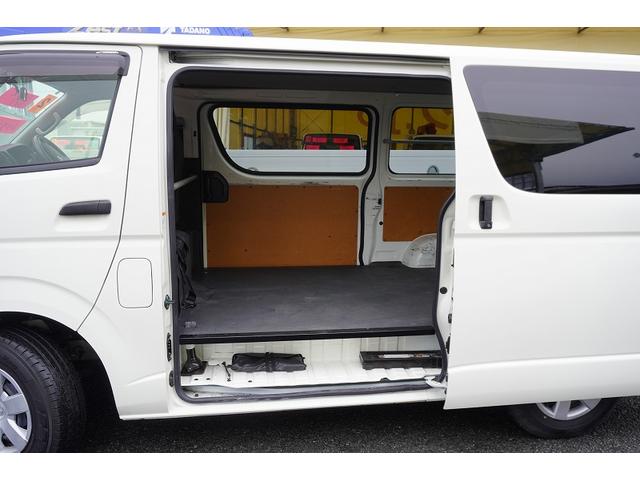 レジアスエースバン ロングＤＸ　５ドア　ガソリン車　３人乗り　パワーゲート　ＡＴ　トヨタ車体製　キーレス　ＥＴＣ　リフト（17枚目）
