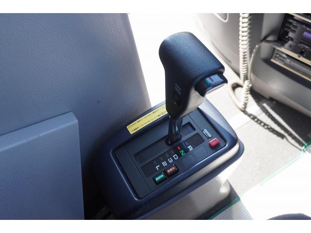 メルファ 観光バス 28人乗 スイング自動ドア トランク 荷室スペース 2ドア モケットシート リクライニング 小型トランク エアサス 後席モニター 冷蔵庫 マイク オートエアコン バックカメラ ルームラック ETC メッキホイールライナー AT ガイド席 フルセグTV(11枚目)