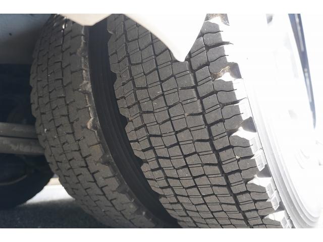 メルファ 観光バス 28人乗 スイング自動ドア トランク 荷室スペース 2ドア モケットシート リクライニング 小型トランク エアサス 後席モニター 冷蔵庫 マイク オートエアコン バックカメラ ルームラック ETC メッキホイールライナー AT ガイド席 フルセグTV(12枚目)