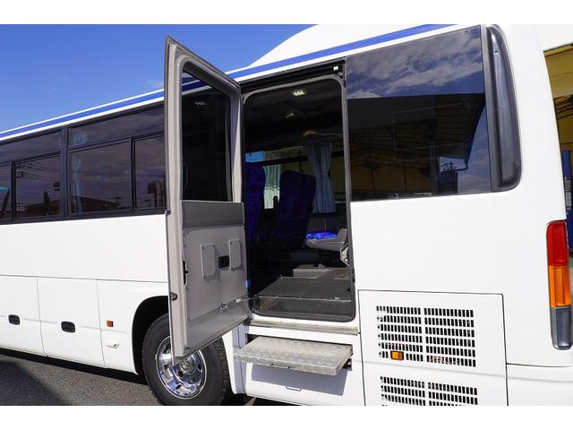 メルファ 観光バス 28人乗 スイング自動ドア トランク 荷室スペース 2ドア モケットシート リクライニング 小型トランク エアサス 後席モニター 冷蔵庫 マイク オートエアコン バックカメラ ルームラック ETC メッキホイールライナー AT ガイド席 フルセグTV(22枚目)