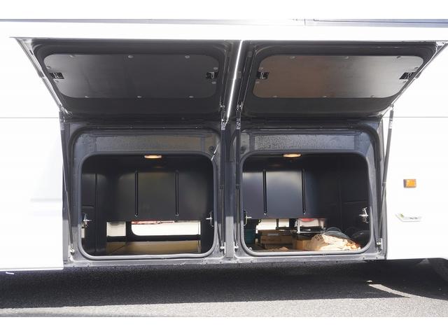 メルファ 観光バス 28人乗 スイング自動ドア トランク 荷室スペース 2ドア モケットシート リクライニング 小型トランク エアサス 後席モニター 冷蔵庫 マイク オートエアコン バックカメラ ルームラック ETC メッキホイールライナー AT ガイド席 フルセグTV(25枚目)