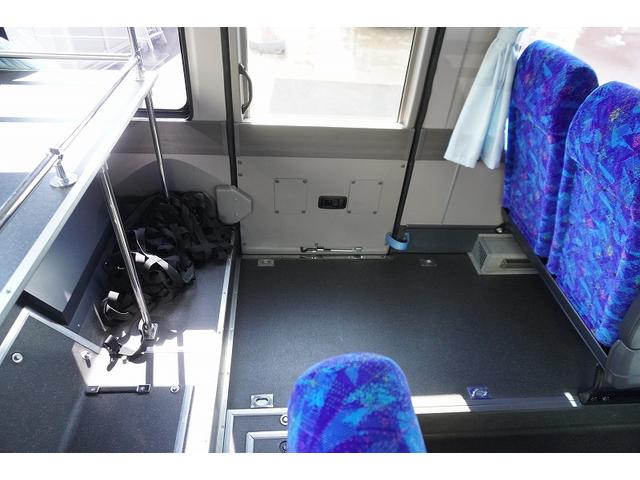 メルファ 観光バス 28人乗 スイング自動ドア トランク 荷室スペース 2ドア モケットシート リクライニング 小型トランク エアサス 後席モニター 冷蔵庫 マイク オートエアコン バックカメラ ルームラック ETC メッキホイールライナー AT ガイド席 フルセグTV(34枚目)
