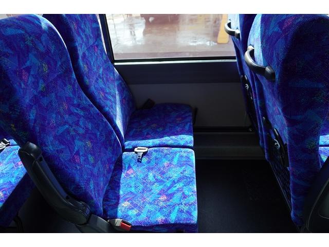 メルファ 観光バス 28人乗 スイング自動ドア トランク 荷室スペース 2ドア モケットシート リクライニング 小型トランク エアサス 後席モニター 冷蔵庫 マイク オートエアコン バックカメラ ルームラック ETC メッキホイールライナー AT ガイド席 フルセグTV(38枚目)