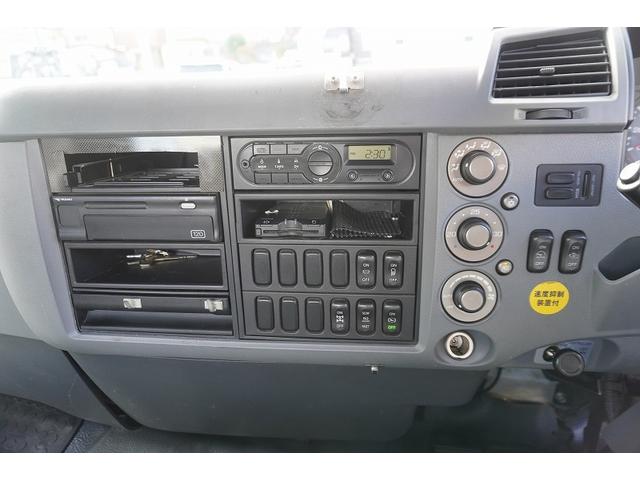 ファイター ミキサー車 カヤバ製 11.5トン積 ドラム容量9.8立米 大型 3軸 ベッド付 積載11500kg 電動ホッパーカバー 水タンク 自動洗浄 混合容量5.0立米 アルミホイール 坂道発進補助 ミラーヒーター ETC 6速MT(10枚目)