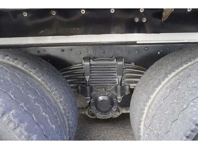 ファイター ミキサー車 カヤバ製 11.5トン積 ドラム容量9.8立米 大型 3軸 ベッド付 積載11500kg 電動ホッパーカバー 水タンク 自動洗浄 混合容量5.0立米 アルミホイール 坂道発進補助 ミラーヒーター ETC 6速MT(23枚目)