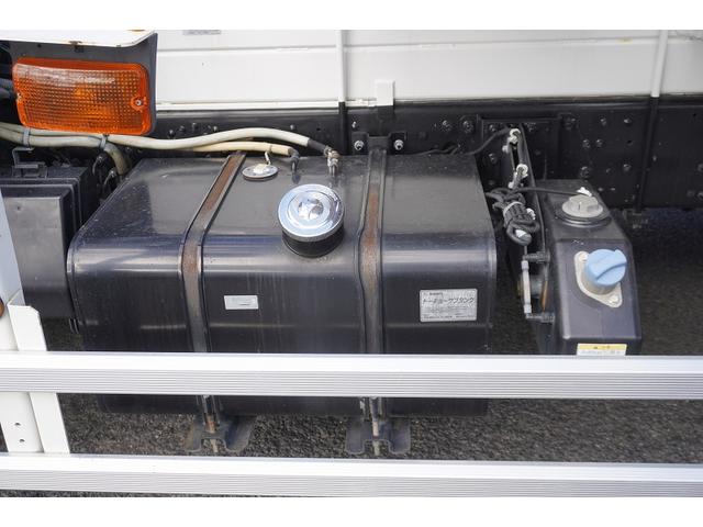 ファイター ミキサー車 カヤバ製 11.5トン積 ドラム容量9.8立米 大型 3軸 ベッド付 積載11500kg 電動ホッパーカバー 水タンク 自動洗浄 混合容量5.0立米 アルミホイール 坂道発進補助 ミラーヒーター ETC 6速MT(29枚目)