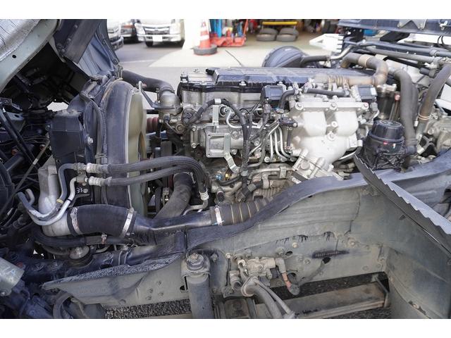 ファイター ミキサー車 カヤバ製 11.5トン積 ドラム容量9.8立米 大型 3軸 ベッド付 積載11500kg 電動ホッパーカバー 水タンク 自動洗浄 混合容量5.0立米 アルミホイール 坂道発進補助 ミラーヒーター ETC 6速MT(40枚目)