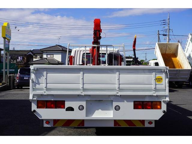 ファイター 増トン 5段セルフクレーン 7.2トン積 6m長 ラジコン ワイド ベッド付 積載7200kg 古河ユニック製 ハイジャッキ アユミ板掛け フックイン 2.93t吊 坂道発進補助 メッキ 衝突軽減ブレーキ 車線逸脱警報 回送 6速MT 重機運搬 ETC2.0(6枚目)