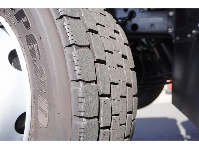 ファイター 増トン 5段セルフクレーン 7.2トン積 6m長 ラジコン ワイド ベッド付 積載7200kg 古河ユニック製 ハイジャッキ アユミ板掛け フックイン 2.93t吊 坂道発進補助 メッキ 衝突軽減ブレーキ 車線逸脱警報 回送 6速MT 重機運搬 ETC2.0(11枚目)