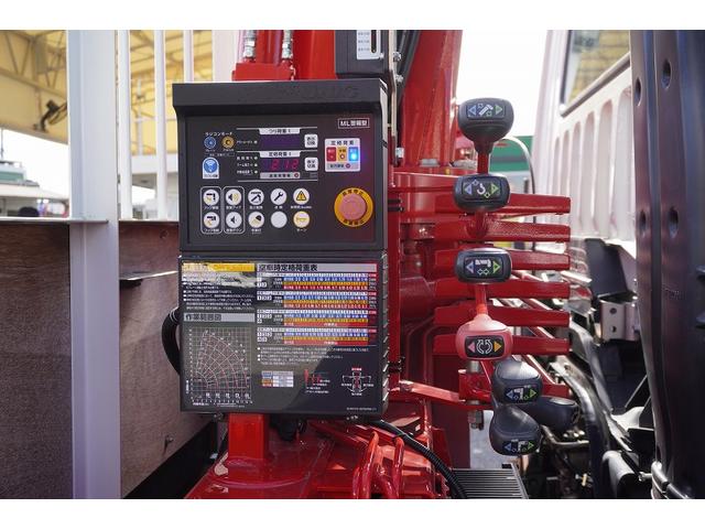 ファイター 増トン 5段セルフクレーン 7.2トン積 6m長 ラジコン ワイド ベッド付 積載7200kg 古河ユニック製 ハイジャッキ アユミ板掛け フックイン 2.93t吊 坂道発進補助 メッキ 衝突軽減ブレーキ 車線逸脱警報 回送 6速MT 重機運搬 ETC2.0(37枚目)