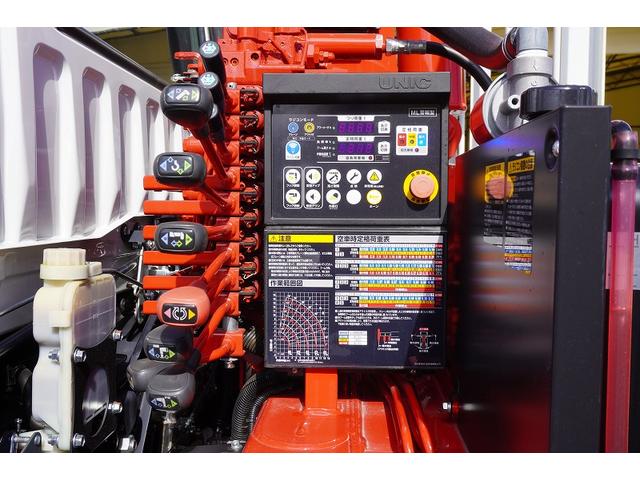 ファイター 増トン 5段セルフクレーン 7.2トン積 6m長 ラジコン ワイド ベッド付 積載7200kg 古河ユニック製 ハイジャッキ アユミ板掛け フックイン 2.93t吊 坂道発進補助 メッキ 衝突軽減ブレーキ 車線逸脱警報 回送 6速MT 重機運搬 ETC2.0(38枚目)