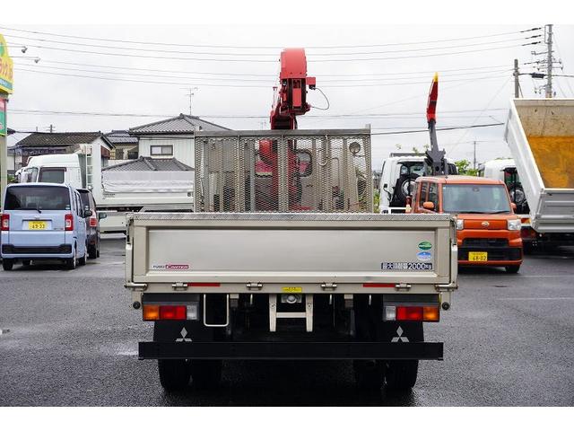 キャンター カスタム ロング 4段クレーン ラジコン 2.63t吊 2t 標準幅 積載2000kg 古河ユニック製 フックイン セイコーラック 鳥居工具箱 鳥居上部金網張り アオリ上部プロテクター付 左電格ミラー バックカメラ ETC フォグランプ カゴ 5速MT 2トン(4枚目)