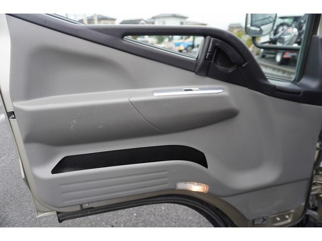 キャンター カスタム ロング 4段クレーン ラジコン 2.63t吊 2t 標準幅 積載2000kg 古河ユニック製 フックイン セイコーラック 鳥居工具箱 鳥居上部金網張り アオリ上部プロテクター付 左電格ミラー バックカメラ ETC フォグランプ カゴ 5速MT 2トン(25枚目)