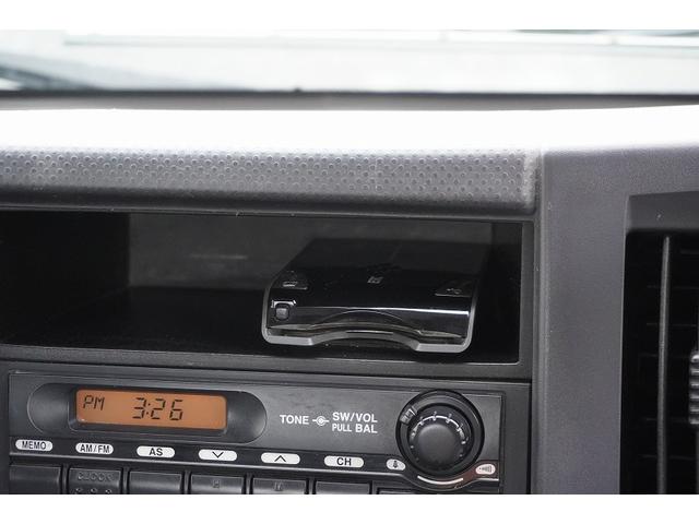 エルフトラック 強化　三転ダンプ　２トン積　三方開　運転席側アオリ油圧開閉式　新明和製　積載２０００ｋｇ　リアダンプピン　鳥居アングル補強　左電格ミラー　坂道発進補助　ＥＴＣ　６速ＭＴ（23枚目）