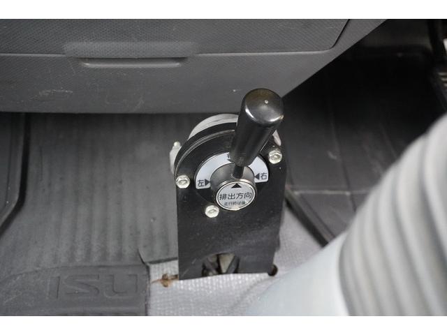 エルフトラック 強化　三転ダンプ　２トン積　三方開　運転席側アオリ油圧開閉式　新明和製　積載２０００ｋｇ　リアダンプピン　鳥居アングル補強　左電格ミラー　坂道発進補助　ＥＴＣ　６速ＭＴ（26枚目）