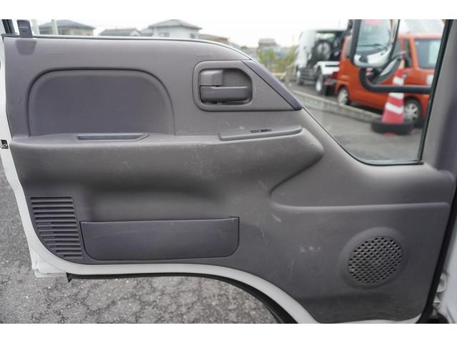 エルフトラック 強化　三転ダンプ　２トン積　三方開　運転席側アオリ油圧開閉式　新明和製　積載２０００ｋｇ　リアダンプピン　鳥居アングル補強　左電格ミラー　坂道発進補助　ＥＴＣ　６速ＭＴ（28枚目）