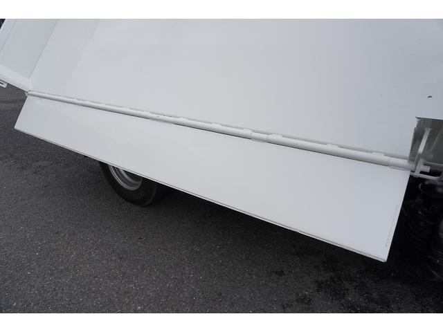 エルフトラック 強化　三転ダンプ　２トン積　三方開　運転席側アオリ油圧開閉式　新明和製　積載２０００ｋｇ　リアダンプピン　鳥居アングル補強　左電格ミラー　坂道発進補助　ＥＴＣ　６速ＭＴ（36枚目）
