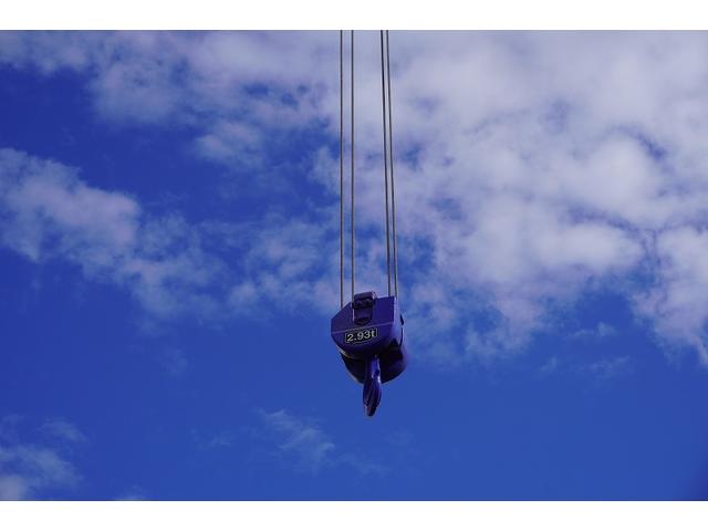 ヒノレンジャー 増トン ベッド付 4段セルフクレーン 7.4トン積 ラジコン 標準幅 積載7400kg タダノ製 ハイジャッキ アユミ板掛け フックイン 2.93t吊 差違いアウトリガー 5.4m長 セイコーラック ロープ穴5対 ETC2.0 6速MT 重機運搬 回送(15枚目)