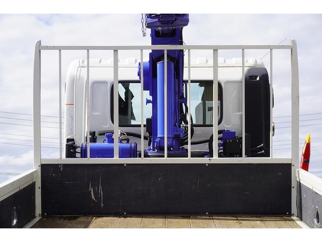 ヒノレンジャー 増トン ベッド付 4段セルフクレーン 7.4トン積 ラジコン 標準幅 積載7400kg タダノ製 ハイジャッキ アユミ板掛け フックイン 2.93t吊 差違いアウトリガー 5.4m長 セイコーラック ロープ穴5対 ETC2.0 6速MT 重機運搬 回送(18枚目)