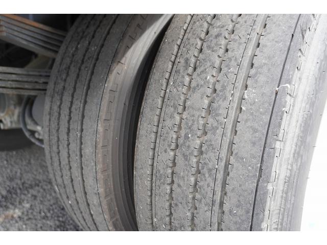 ヒノレンジャー 増トン ベッド付 4段セルフクレーン 7.4トン積 ラジコン 標準幅 積載7400kg タダノ製 ハイジャッキ アユミ板掛け フックイン 2.93t吊 差違いアウトリガー 5.4m長 セイコーラック ロープ穴5対 ETC2.0 6速MT 重機運搬 回送(19枚目)