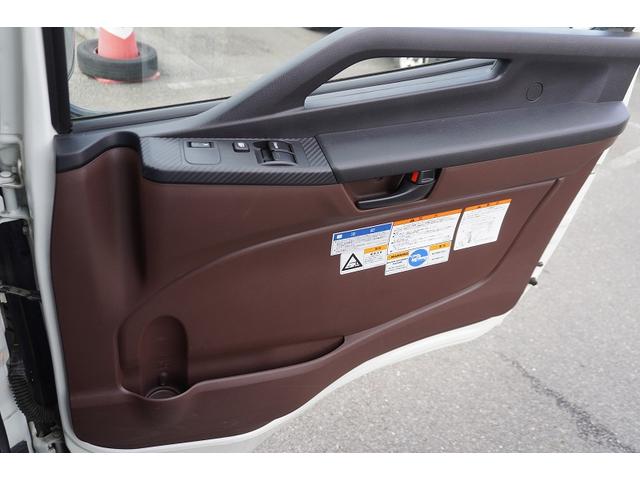 ヒノレンジャー 増トン ベッド付 4段セルフクレーン 7.4トン積 ラジコン 標準幅 積載7400kg タダノ製 ハイジャッキ アユミ板掛け フックイン 2.93t吊 差違いアウトリガー 5.4m長 セイコーラック ロープ穴5対 ETC2.0 6速MT 重機運搬 回送(24枚目)