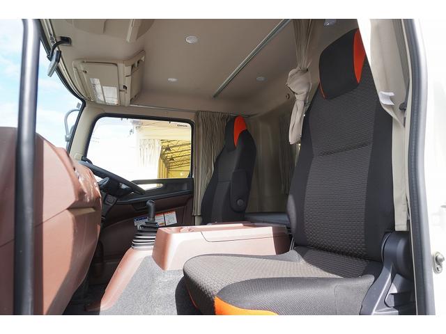 ヒノレンジャー 増トン ベッド付 4段セルフクレーン 7.4トン積 ラジコン 標準幅 積載7400kg タダノ製 ハイジャッキ アユミ板掛け フックイン 2.93t吊 差違いアウトリガー 5.4m長 セイコーラック ロープ穴5対 ETC2.0 6速MT 重機運搬 回送(41枚目)