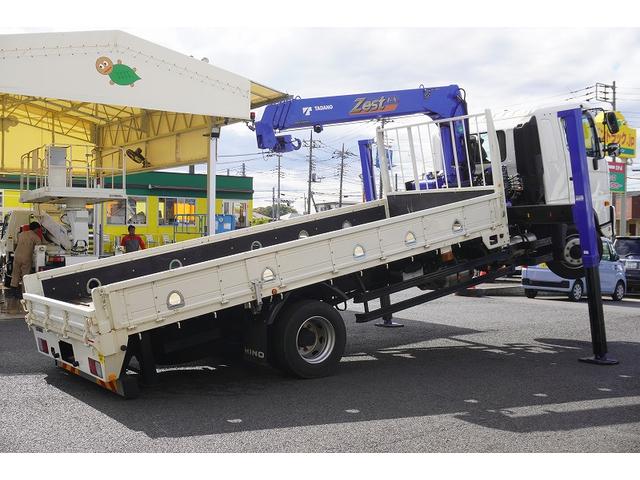 ヒノレンジャー 増トン ベッド付 4段セルフクレーン 7.4トン積 ラジコン 標準幅 積載7400kg タダノ製 ハイジャッキ アユミ板掛け フックイン 2.93t吊 差違いアウトリガー 5.4m長 セイコーラック ロープ穴5対 ETC2.0 6速MT 重機運搬 回送(44枚目)