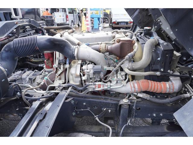 ヒノレンジャー 4トン ワイド ベッド付 重機運搬車 ウインチ ラジコン タダノ製ハイジャッキ 造りボディー 積載2050kg アユミ板掛け アルミブロック 鳥居シマ板張り 作業灯 坂道発進補助 衝突軽減ブレーキ 車線逸脱警報 6速MT セルフローダー 回送 寝台 ETC(38枚目)