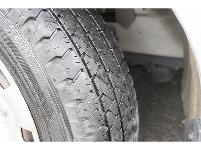 ハイエースバン ロング スーパーGL 5ドア ガソリン パワーゲート 5人乗 トヨタ車体製リフト 荷台板張り ルーフキャリア ラダー バックカメラ ナビ ワンセグTV ETC 小窓 電格ミラー オートエアコン AT リフト リアクリアランスソナー(11枚目)