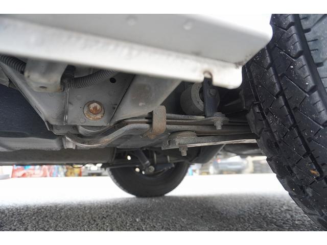 ハイエースバン ロング スーパーGL 5ドア ガソリン パワーゲート 5人乗 トヨタ車体製リフト 荷台板張り ルーフキャリア ラダー バックカメラ ナビ ワンセグTV ETC 小窓 電格ミラー オートエアコン AT リフト リアクリアランスソナー(12枚目)
