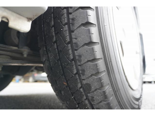 ハイエースバン ロング スーパーGL 5ドア ガソリン パワーゲート 5人乗 トヨタ車体製リフト 荷台板張り ルーフキャリア ラダー バックカメラ ナビ ワンセグTV ETC 小窓 電格ミラー オートエアコン AT リフト リアクリアランスソナー(13枚目)
