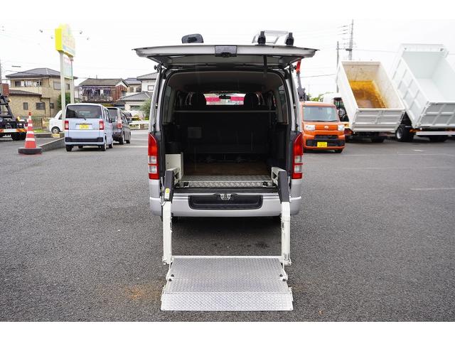 ハイエースバン ロング スーパーGL 5ドア ガソリン パワーゲート 5人乗 トヨタ車体製リフト 荷台板張り ルーフキャリア ラダー バックカメラ ナビ ワンセグTV ETC 小窓 電格ミラー オートエアコン AT リフト リアクリアランスソナー(27枚目)