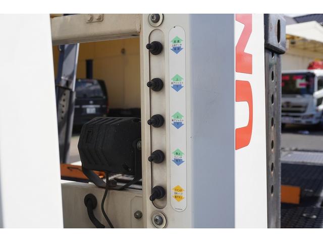 デュトロ キャリアカー 2台積 3.4トン積 ウインチ ラジコン 古河ユニック 積載3400kg 油圧リアゲート バックカメラ ETC ナビ フルセグ 左電格ミラー 坂道発進補助 電動パーキングブレーキ フォグランプ 衝突軽減ブレーキ 車線逸脱警報 6速MT 積載車(18枚目)