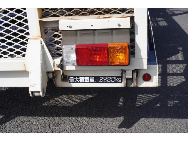 デュトロ キャリアカー 2台積 3.4トン積 ウインチ ラジコン 古河ユニック 積載3400kg 油圧リアゲート バックカメラ ETC ナビ フルセグ 左電格ミラー 坂道発進補助 電動パーキングブレーキ フォグランプ 衝突軽減ブレーキ 車線逸脱警報 6速MT 積載車(39枚目)