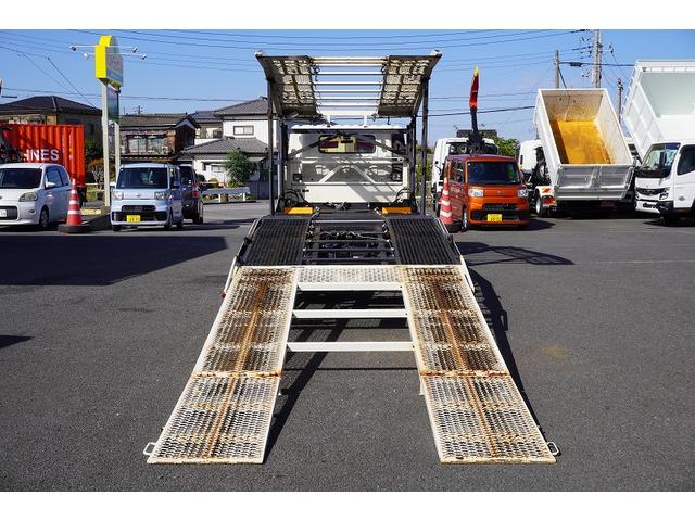デュトロ キャリアカー 2台積 3.4トン積 ウインチ ラジコン 古河ユニック 積載3400kg 油圧リアゲート バックカメラ ETC ナビ フルセグ 左電格ミラー 坂道発進補助 電動パーキングブレーキ フォグランプ 衝突軽減ブレーキ 車線逸脱警報 6速MT 積載車(44枚目)