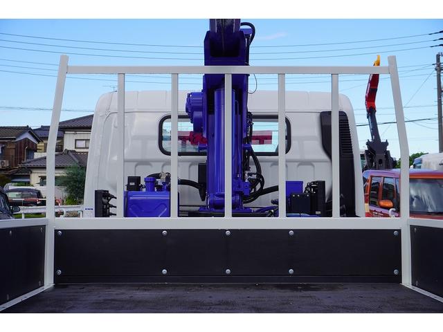キャンター ワイド超ロング 4段クレーン 3.3トン積 タダノ ラジコン 積載3300kg フックイン 2.93t吊 バックカメラ 左電格ミラー LEDヘッドライト フォグランプ スマートキー 衝突軽減ブレーキ 車線逸脱警報 5速MT(24枚目)