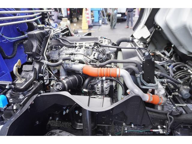 キャンター ワイド超ロング 4段クレーン 3.3トン積 タダノ ラジコン 積載3300kg フックイン 2.93t吊 バックカメラ 左電格ミラー LEDヘッドライト フォグランプ スマートキー 衝突軽減ブレーキ 車線逸脱警報 5速MT(30枚目)