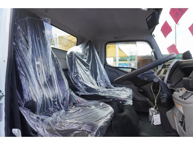 キャンター ワイド超ロング 4段クレーン 3.3トン積 タダノ ラジコン 積載3300kg フックイン 2.93t吊 バックカメラ 左電格ミラー LEDヘッドライト フォグランプ スマートキー 衝突軽減ブレーキ 車線逸脱警報 5速MT(34枚目)