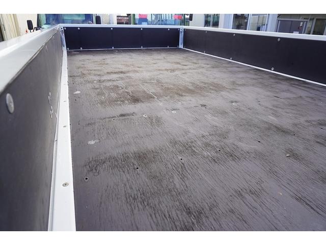 キャンター ワイド超ロング 4段クレーン 3.3トン積 タダノ ラジコン 積載3300kg フックイン 2.93t吊 バックカメラ 左電格ミラー LEDヘッドライト フォグランプ スマートキー 衝突軽減ブレーキ 車線逸脱警報 5速MT(35枚目)