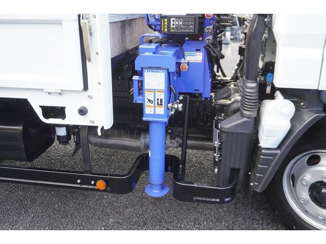 キャンター ワイド超ロング 4段クレーン 3.3トン積 タダノ ラジコン 積載3300kg フックイン 2.93t吊 バックカメラ 左電格ミラー LEDヘッドライト フォグランプ スマートキー 衝突軽減ブレーキ 車線逸脱警報 5速MT(39枚目)