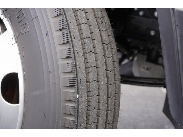 キャンター ワイド超ロング 4段セルフクレーン 3.25トン積 ラジコン 積載3250kg タダノ製 フックイン 2.63t吊 左電格ミラー LEDヘッドライト フォグランプ スマートキー 衝突軽減ブレーキ 車線逸脱警報 5速MT ハイジャッキ(11枚目)